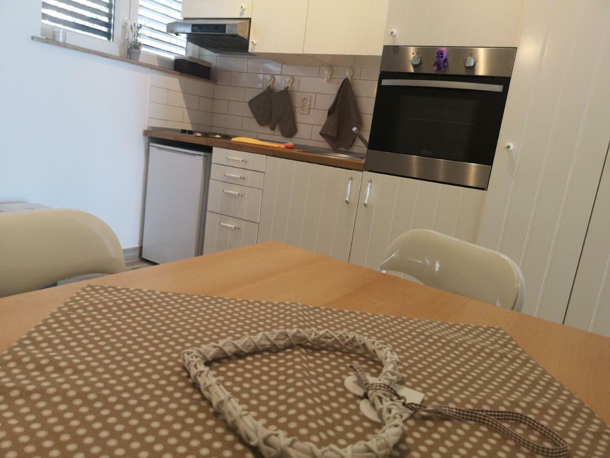 Apartman Studio Kod Ujevica Baška Voda Dış mekan fotoğraf